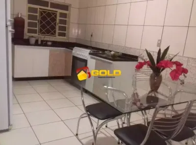 Casa com 2 Quartos à venda, 70m² no Jardim Europa, Uberlândia