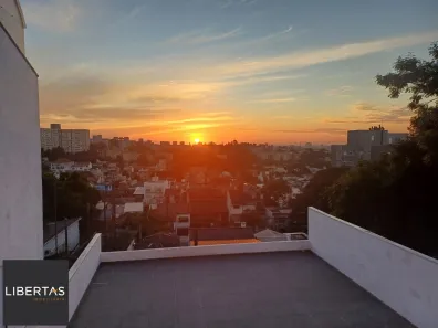 Casa com 3 Quartos à venda, 224m² no Santo Antônio, Porto Alegre