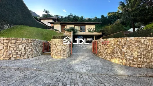 Casa com 3 Quartos à venda, 350m² no Vila Nova, Blumenau