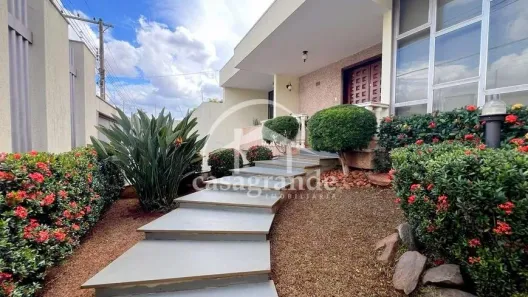 Casa com 3 Quartos à venda, 300m² no Fundinho, Uberlândia