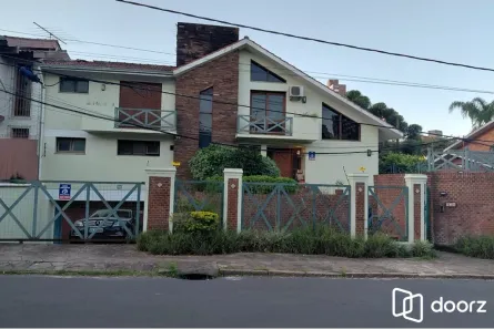Casa com 4 Quartos à venda, 239m² no Boa Vista, Porto Alegre