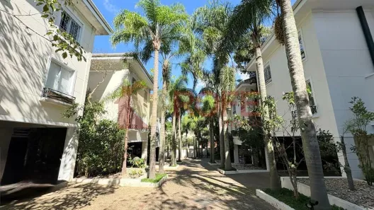 Casa de Condomínio com 3 Quartos à venda, 350m² no Morumbi, São Paulo