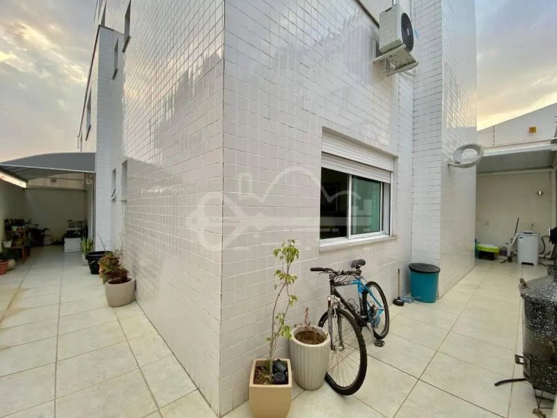 Apartamento com 3 quartos — Planalto, Belo Horizonte