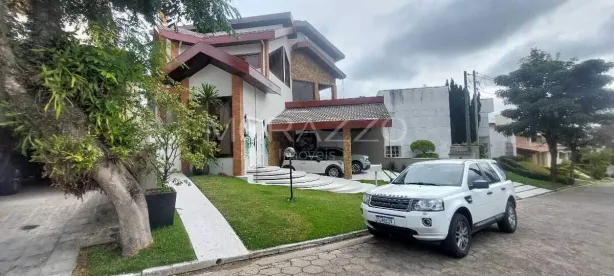 Sobrado com 4 Quartos à venda, 335m² no Vila Zezé, Jacareí