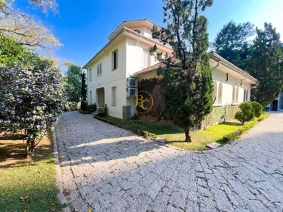 Casa com 13 Quartos para alugar, 845m² no Vila Albertina, São Paulo
