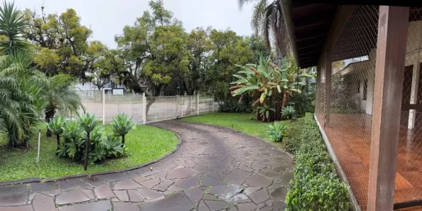 Imóvel Comercial com 12 Quartos para alugar, 800m² no Jardim Isabel, Porto Alegre
