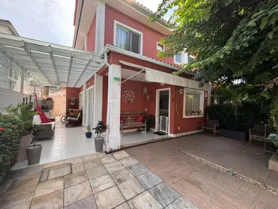 Casa de Condomínio com 4 Quartos à venda, 133m² no Badu, Niterói