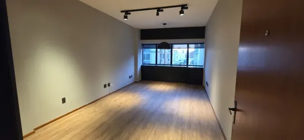 Sala Comercial para alugar, 36m² no Auxiliadora, Porto Alegre
