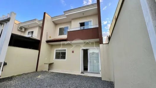Sobrado com 2 Quartos à venda, 71m² no Aventureiro, Joinville