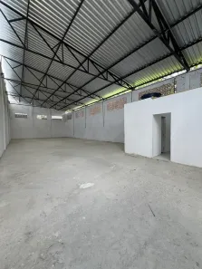 Galpão/Depósito/Armazém com 1 Quarto para alugar, 300m² no Centro, Eusébio