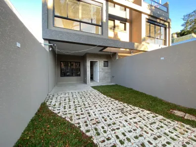 Sobrado com 3 Quartos à venda, 192m² no Água Verde, Curitiba