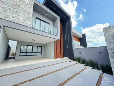 Casa com 3 Quartos para alugar, 160m² no Glória, Joinville