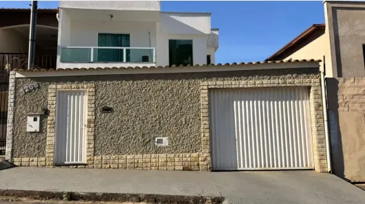 Casa com 3 Quartos à venda, 276m² no Bandeirantes, Juiz de Fora