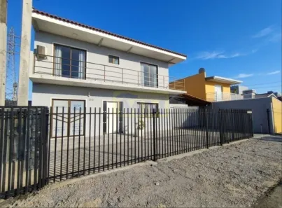 Sobrado com 4 Quartos à venda, 385m² no Centro, Pinhais