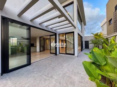 Casa de Condomínio com 5 Quartos à venda, 379m² no Granja Marileusa, Uberlândia