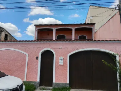 Casa com 3 Quartos à venda, 240m² no Realengo, Rio de Janeiro