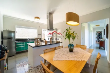 Casa com 3 Quartos à venda, 176m² no Loteamento Vale Azul I, Jundiaí