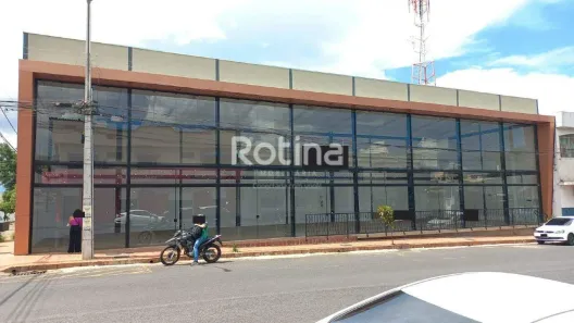 Ponto Comercial para alugar, 31m² no Tubalina, Uberlândia