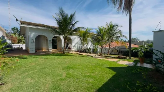 Casa com 3 Quartos para alugar, 212m² no Vila Jones, Americana