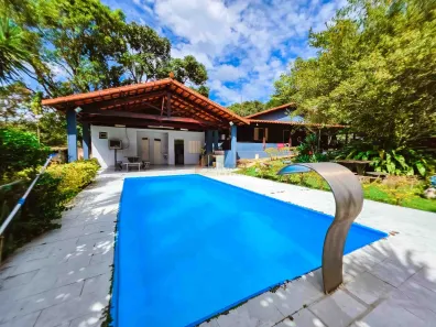 Fazenda/Sítio com 5 Quartos à venda, 600m² no Área Rural de Divinópolis, Divinópolis