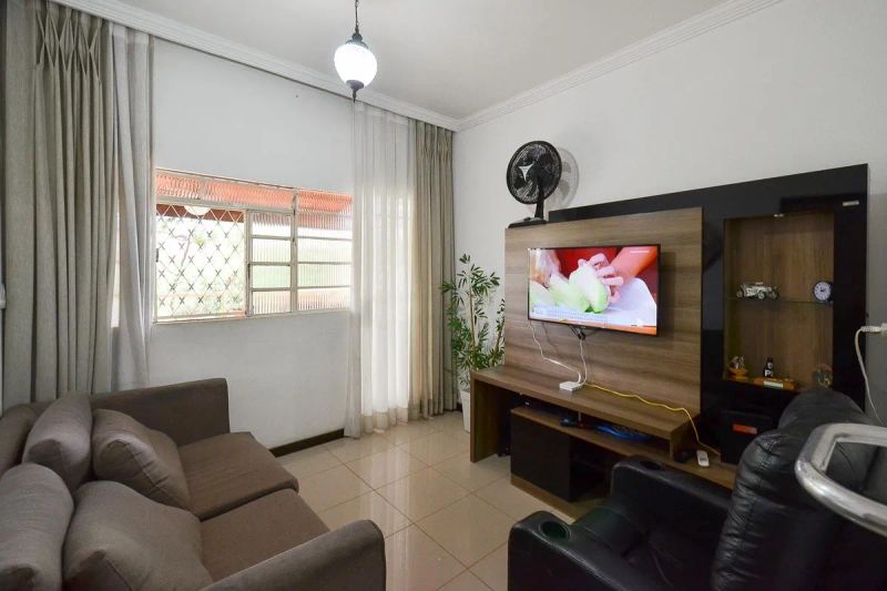 Casa com 3 quartos — Centro, Belo Horizonte