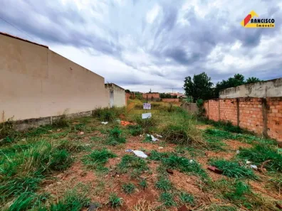 Lote/Terreno à venda, 300m² no Das Oliveiras, Divinópolis