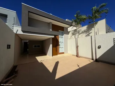 Casa com 3 Quartos à venda, 138m² no , Guanambi