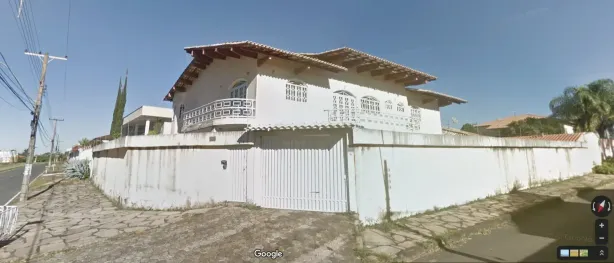 Casa com 5 Quartos para venda ou aluguel, 990m² no Taguatinga Sul, Brasília