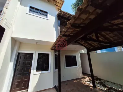Casa com 5 Quartos para alugar, 200m² no Granja dos Cavaleiros, Macaé