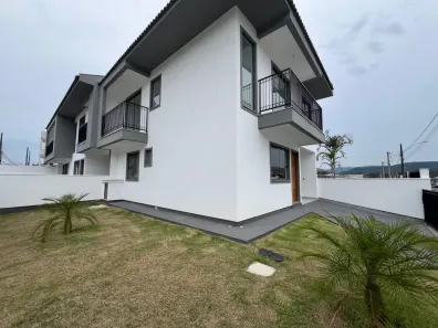 Sobrado com 3 Quartos à venda, 110m² no Forquilhas, São José