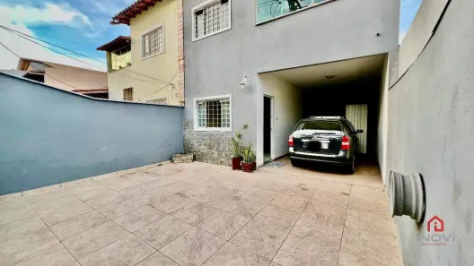 Casa com 3 Quartos para alugar, 212m² no Santa Terezinha, Belo Horizonte