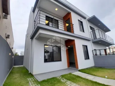 Casa com 3 Quartos para alugar, 125m² no Carianos, Florianópolis