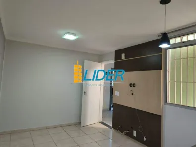 Apartamento com 2 Quartos para alugar, 55m² no Shopping Park, Uberlândia