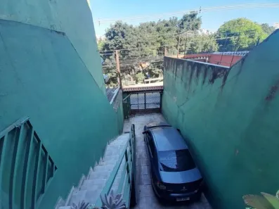 Casa com 3 Quartos à venda, 162m² no Parque Pinheiros, Taboão da Serra