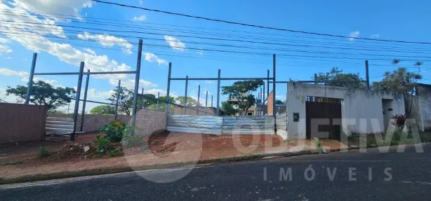 Galpão/Depósito/Armazém para alugar, 285m² no Bosque dos Buritis, Uberlândia