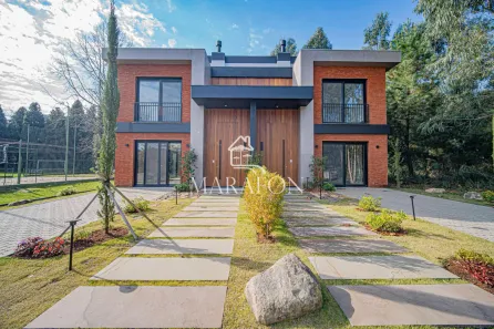 Casa de Condomínio com 3 Quartos à venda, 135m² no Vila Dante, Canela