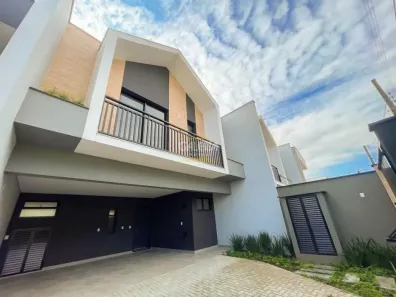 Casa com 3 Quartos à venda, 216m² no Saguaçu, Joinville