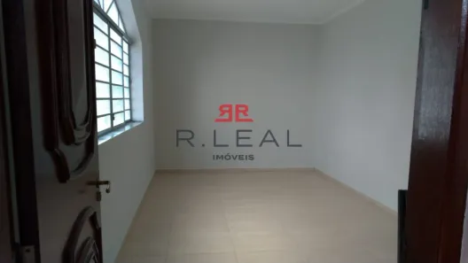 Casa com 3 Quartos para alugar, 170m² no Jardim América, Bauru