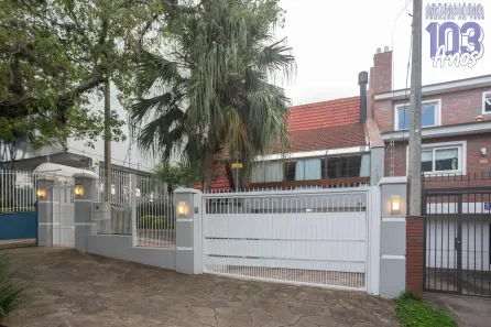 Casa com 4 Quartos à venda, 282m² no Chácara das Pedras, Porto Alegre