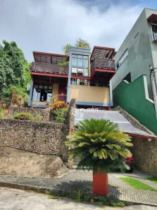 Casa de Condomínio com 2 Quartos à venda, 167m² no São Francisco, Niterói