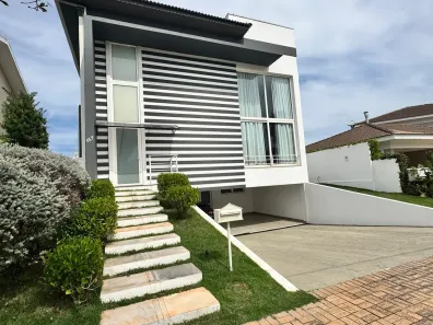 Sobrado com 4 Quartos para venda ou aluguel, 404m² no Jardim Itália, Cuiabá