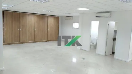 Sala Comercial para alugar, 88m² no Centro, Balneário Camboriú
