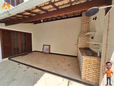 Casa com 5 Quartos para alugar, 180m² no Granja dos Cavaleiros, Macaé