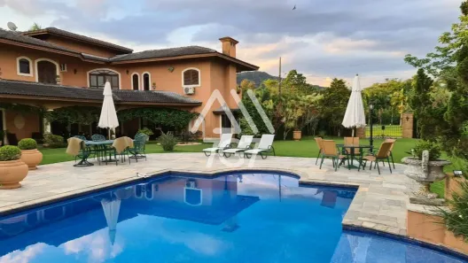 Casa de Condomínio com 5 Quartos à venda, 675m² no Jardim Acapulco, Guarujá