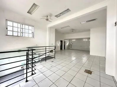 Ponto Comercial com 2 Quartos para venda ou aluguel, 151m² no Pinheiro Machado, Santa Maria