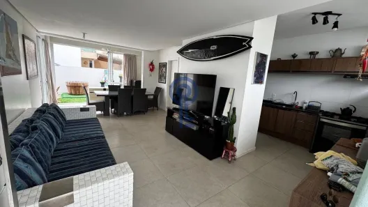Casa com 4 Quartos para alugar, 189m² no Barra da Lagoa, Florianópolis