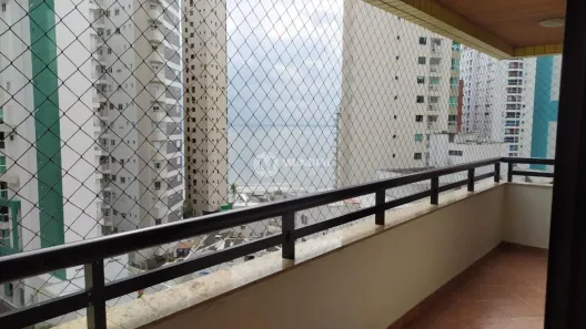 Apartamento com 3 Quartos para alugar, 120m² no Centro, Balneário Camboriú