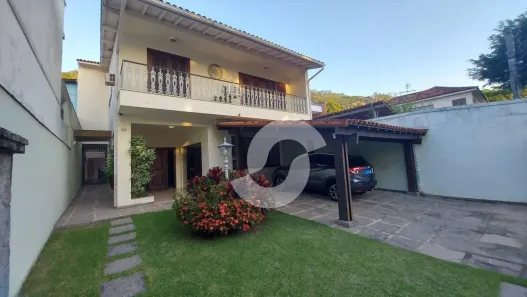 Casa com 5 Quartos à venda, 360m² no São Francisco, Niterói