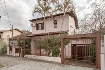 Casa com 4 Quartos à venda, 290m² no Passo da Areia, Porto Alegre
