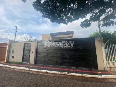 Sobrado com 4 Quartos à venda, 305m² no Vila Carvalho, Campo Grande